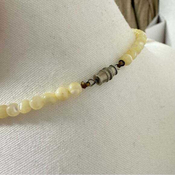 Vintage Cream Natural Stone Beaded Chocker Necklace - Picture 4 of 7
